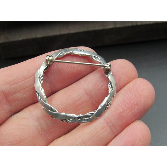 Sterling Silver Concave Circle Pattern Pin Brooch - Picture 5 of 7